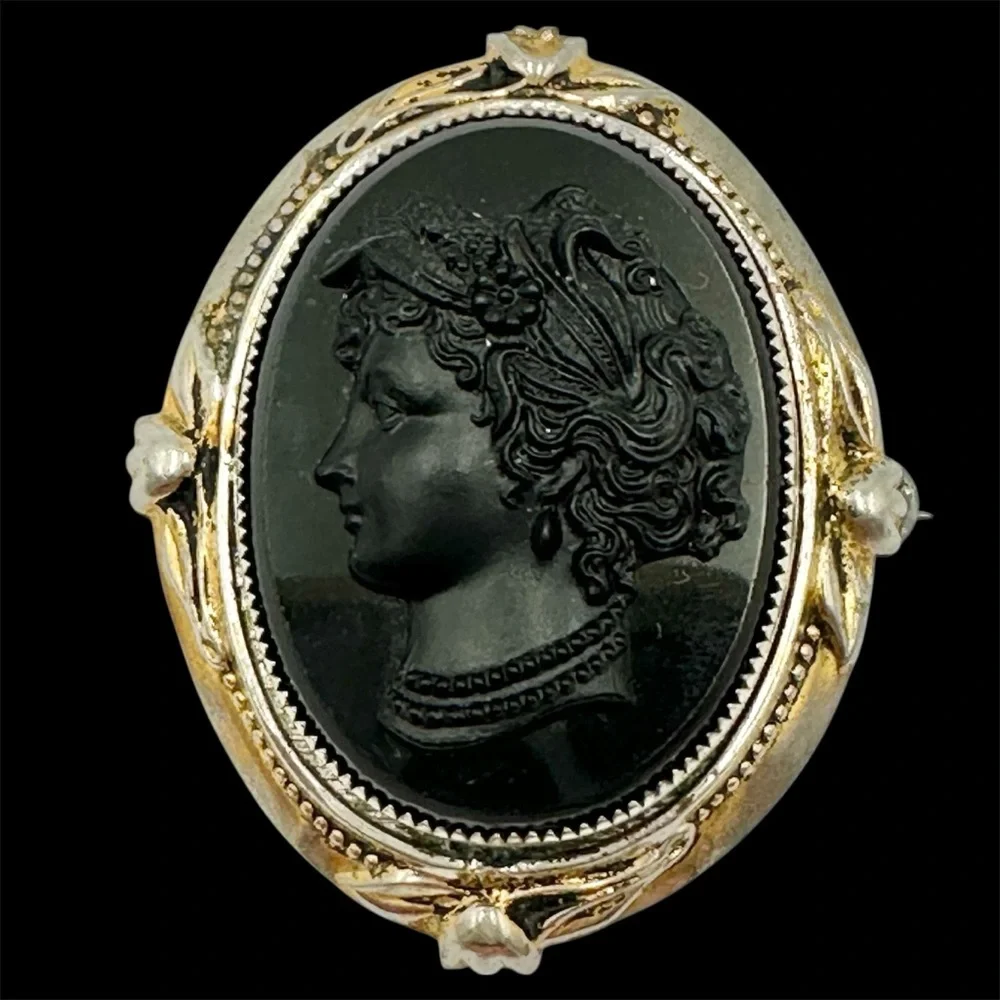 Antique Victorian Mourning Left Facing Cameo Brooch